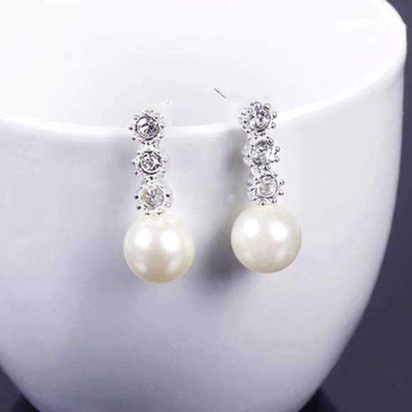 Pearl CZ Sterling Earrings - Picture 1 of 1
